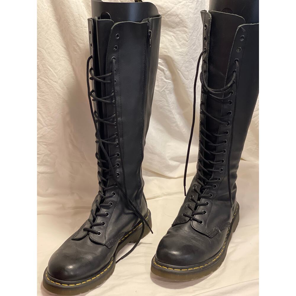 Vintage Knee High 20 Eye Men’s Doc Marten tall black lace up boot size 10